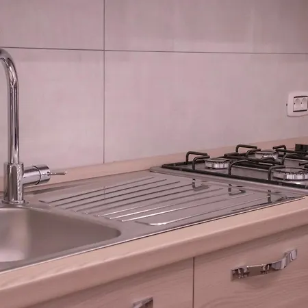 לינה וארוחת בוקר Modern House Vista Mare 3*